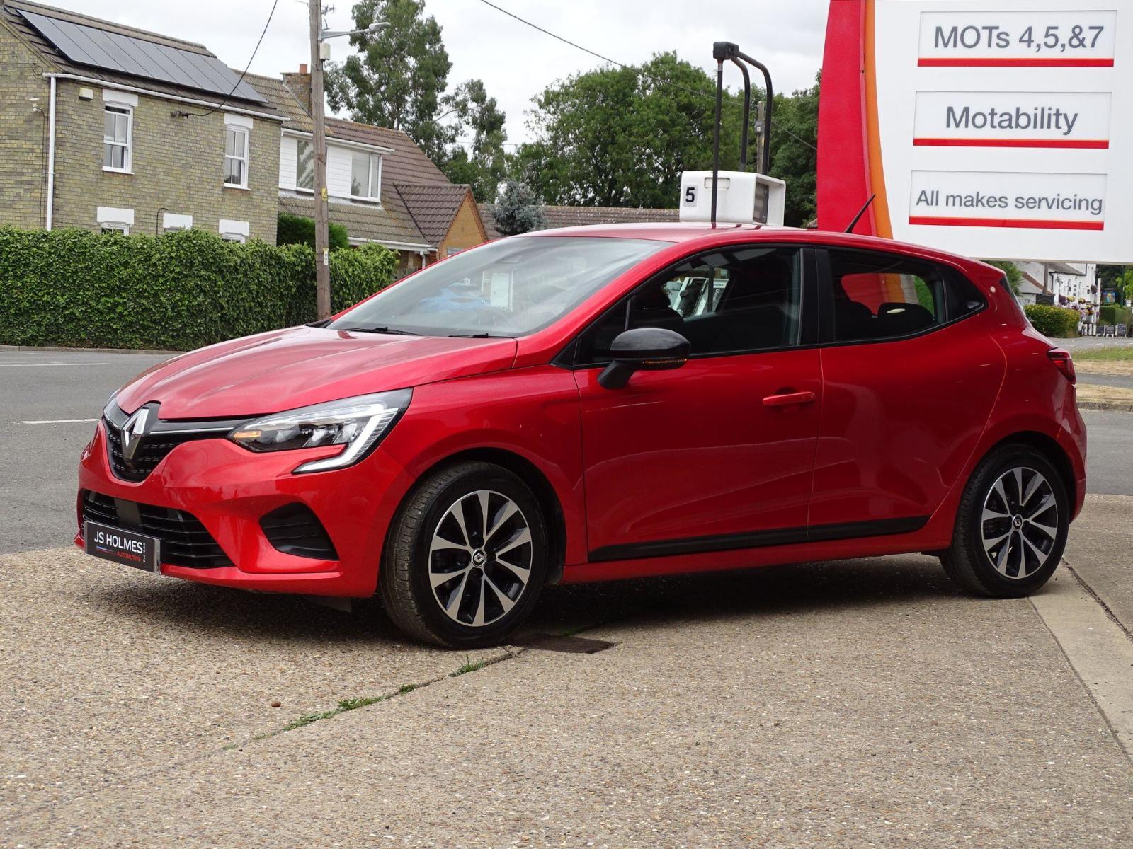 2023 Renault Clio thumbnail 9