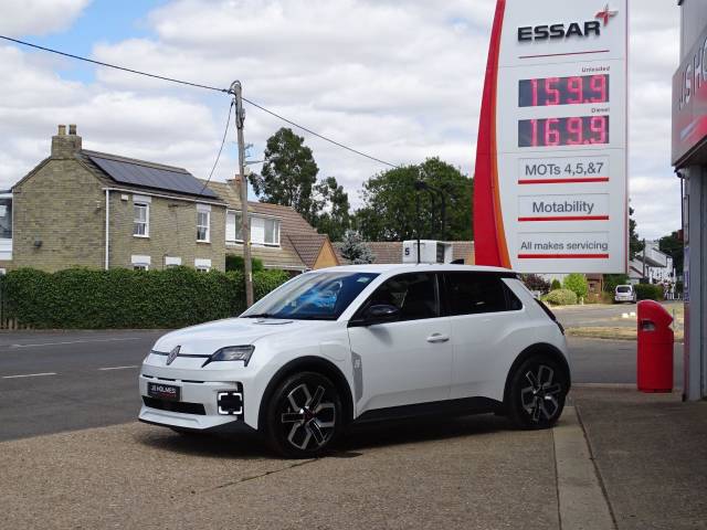 2025 Renault 5 E-Tech electric 0.0 110kW Techno Comfort Range 52kWh 5dr Auto