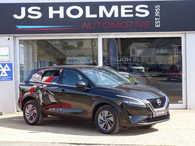 Nissan Qashqai 1.3 DiG-T MH Acenta Premium 5dr Hatchback Petrol BLACK