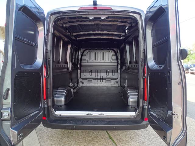 Maxus Deliver 9 2.0 D20 LUX FWD L3 H2 Euro 6 (s/s) 5dr