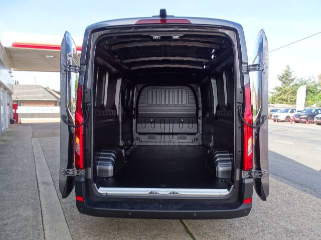 Maxus Deliver 9 2.0 D20 LUX FWD L3 H2 Euro 6 (s/s) 5dr