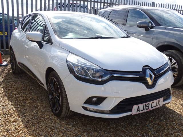 Renault Clio 0.9 TCE 75 Iconic 5dr Hatchback Petrol WHITE