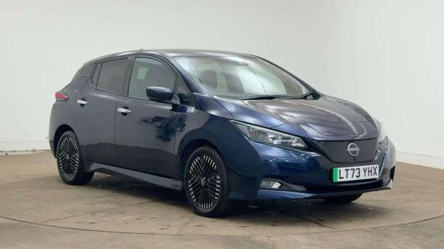 Nissan Leaf 0.0 110kW N-Connecta 39kWh 5dr Auto Hatchback Electric BLUE