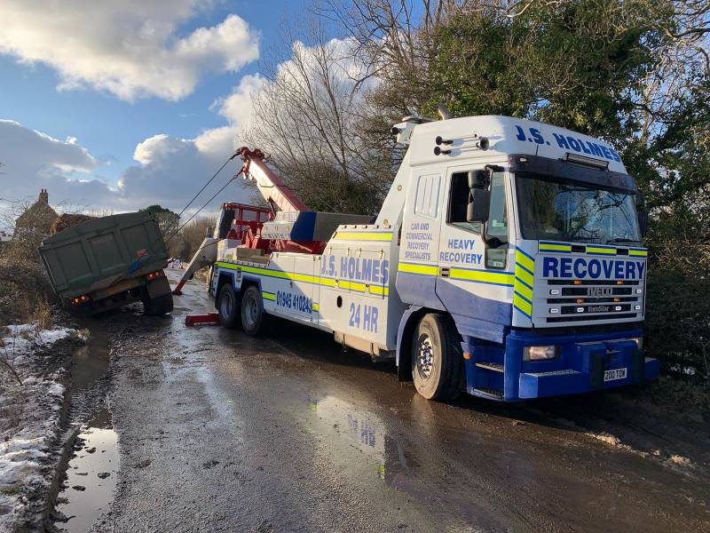 Lorry off road recovery