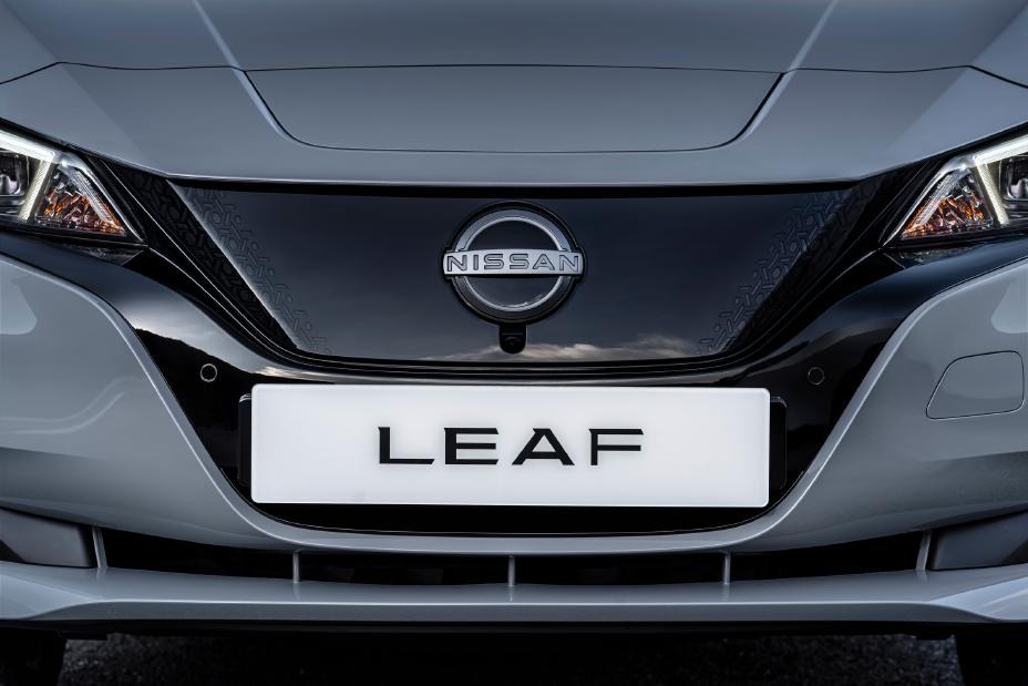 2022 NISSAN LEAF