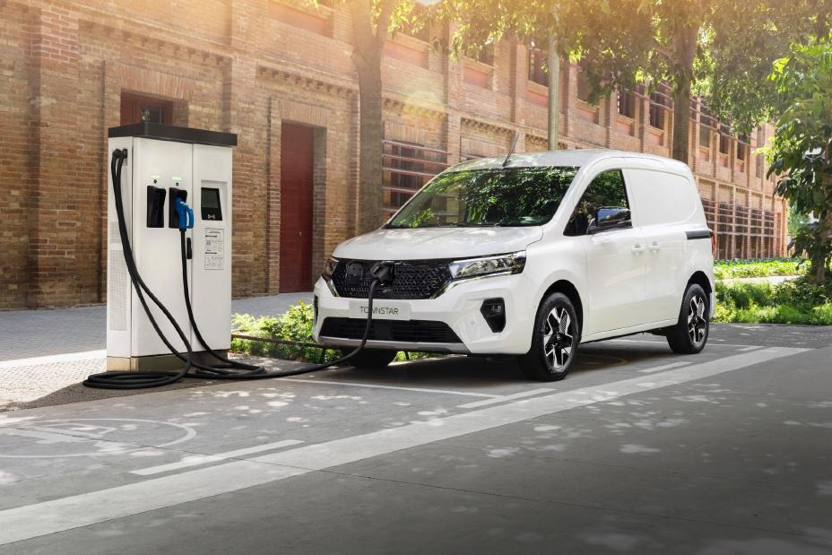 Future-proof your business with the all-new electric Nissan Townstar Van