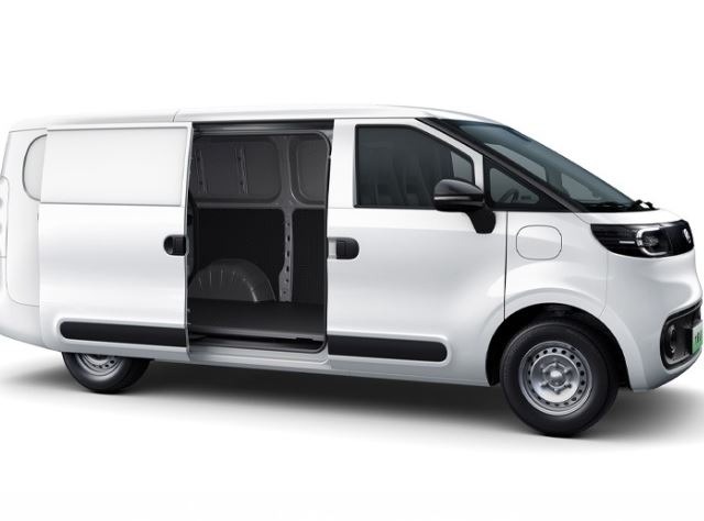 What Does the Zero Emission Vehicle Mandate Mean for Your Business in 2025 and Beyond?