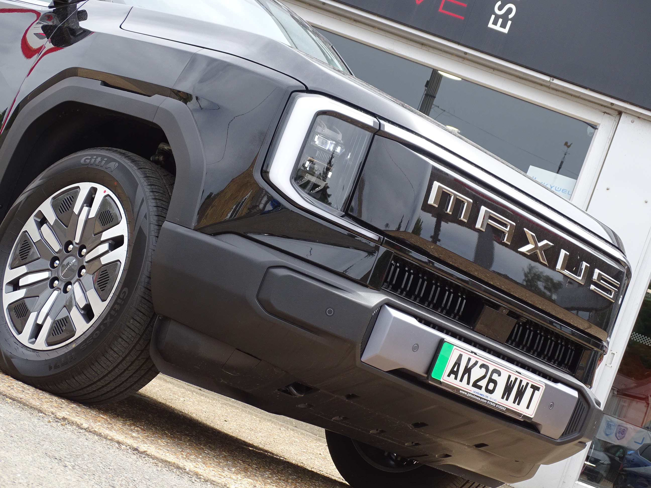 Why the MAXUS eTERRON 9 Could Be the Smartest Business Vehicle You'll Buy This Year