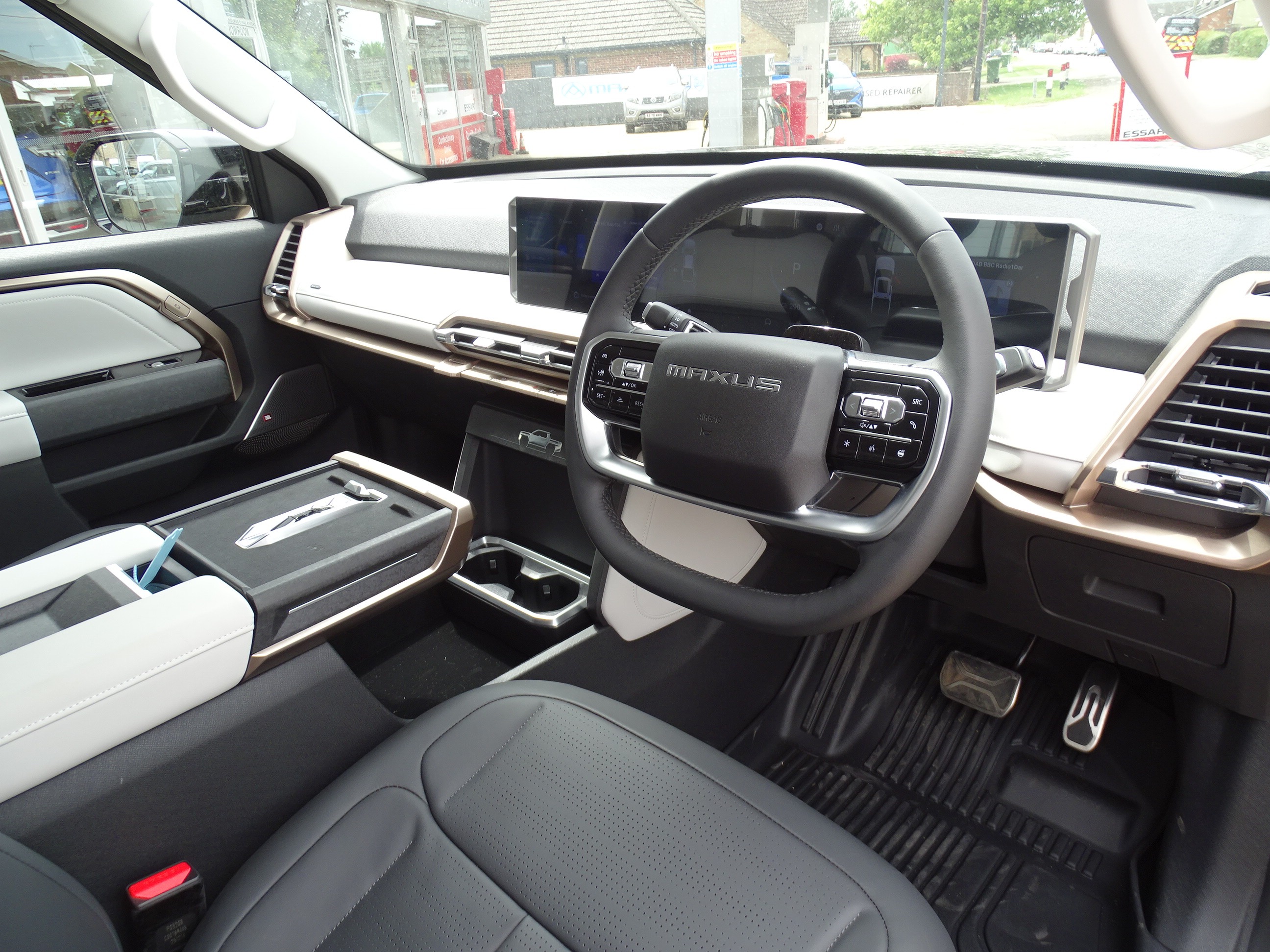 Why the MAXUS eTERRON 9 Could Be the Smartest Business Vehicle You'll Buy This Year